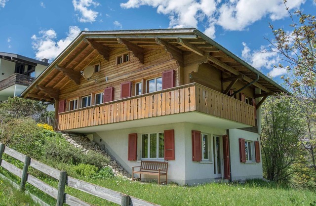 Cozy 3-room holiday apartment combined with a studio in a quiet location.