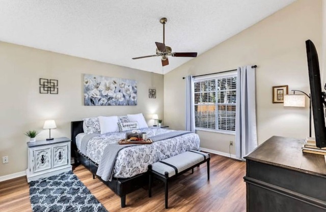 Cozy 4/2, Pool, Game & Bunk Room, 5* Location