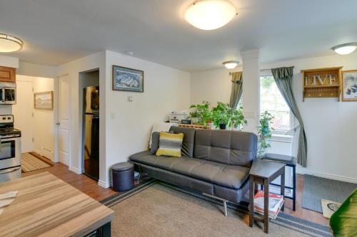 Cozy Anchorage Retreat Less Than 4 Mi to Downtown!