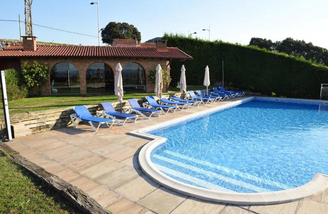 Cozy apartment in Mogro, 63 m² with private pool!