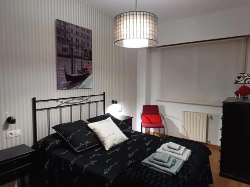 Cozy apartment in Orense of 45 m² with parking