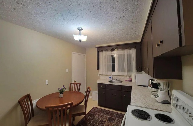 Cozy apt in Center of Saint John NB