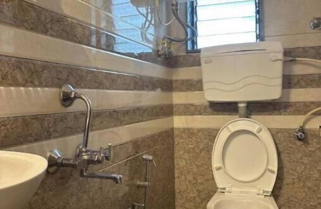 Cozy Apt off Carter Rd Bandra W