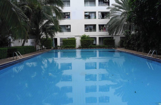 Cozy buddy flat on Ladphao road,near the sky train Yellow line ,Bangkok