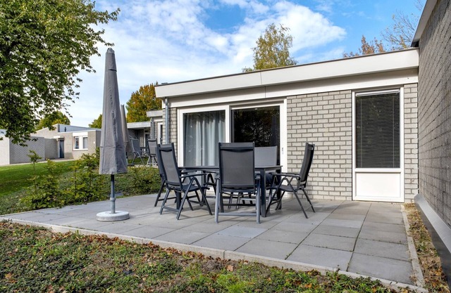 Cozy Bungalow Sauna Valkenburg