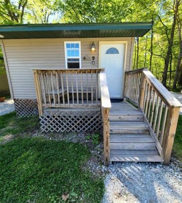 Cozy Cabin Rentals for a Family Getaway in Southeastern Iowa