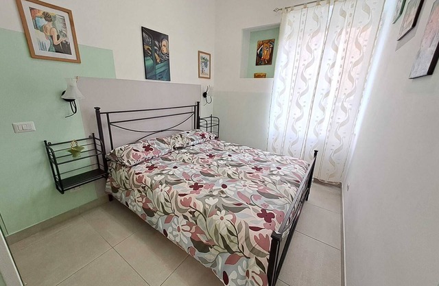 Cozy, carefully renovated apartment located close to the metro