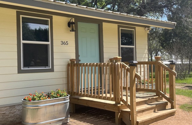 Cozy Casita with Nearby Lake Whiney Access