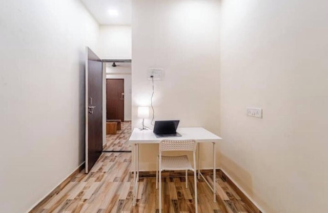 Cozy Central 1BHK in Bandra W