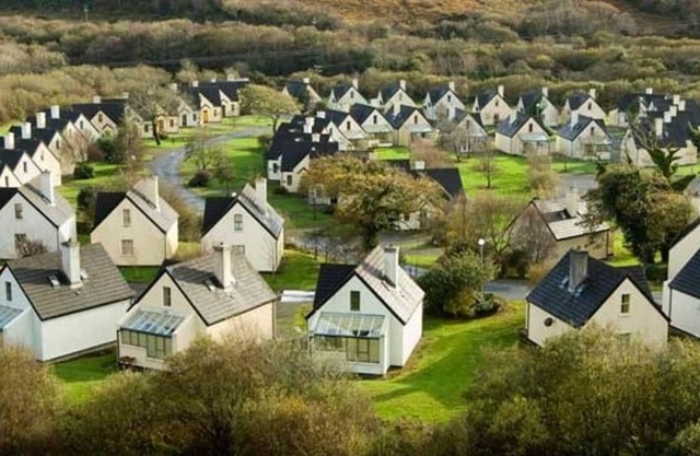 Cozy Clifden Holiday Homes with onsite facilities for Children