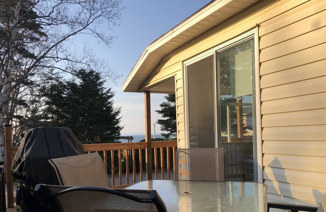 Cozy cottage by the sea in St-Simon-de-Rimouski