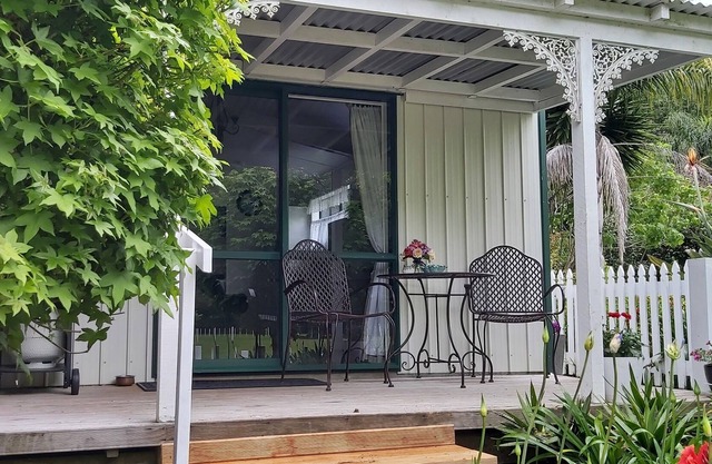 Cozy Cottage on a lifestyle farm