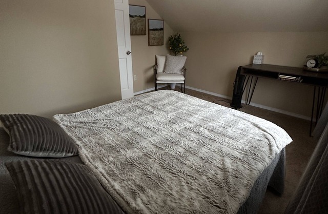 Cozy Cottage Tucked back with an Amazing View of Pioneer Peak!