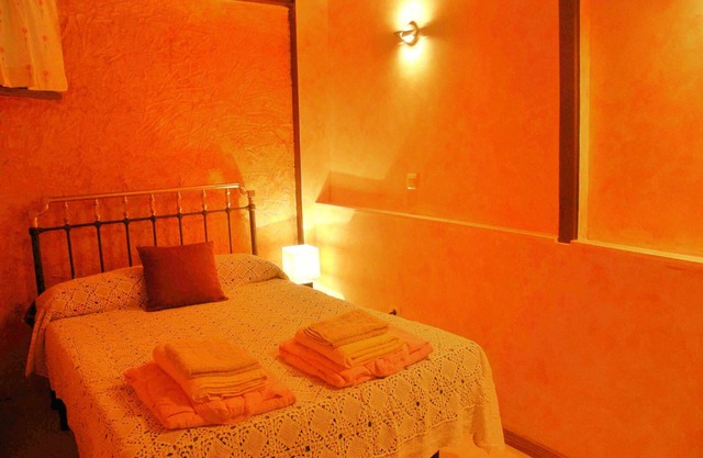 Cozy Cottage with Jacuzzi for 8/10 people.