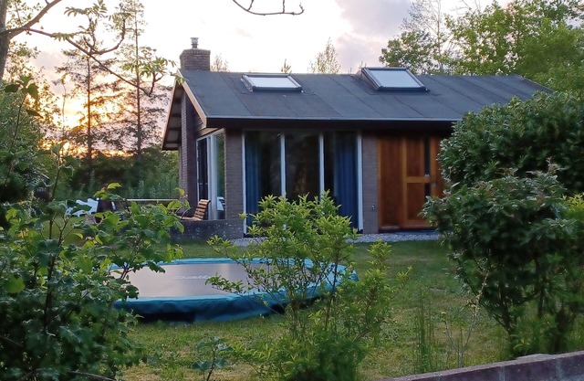 Cozy detached vacation home with garden around: de Frije Fûgel, Lauwersoog