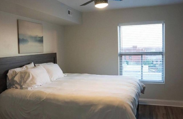 Cozy Downtown Luxury High-Rise Luxury: Sleeps 4