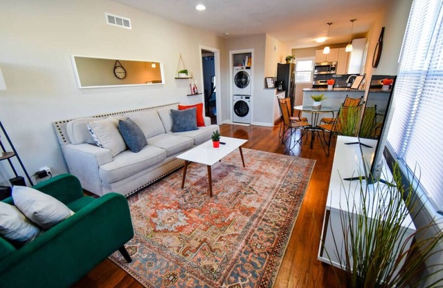 ★ Cozy Escape★ Central Home ★ Plaza KC