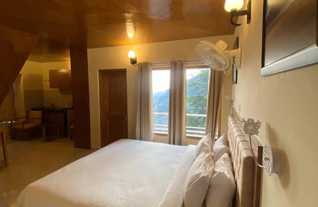 Cozy farmhouse in brilliant Shimla with WiFi