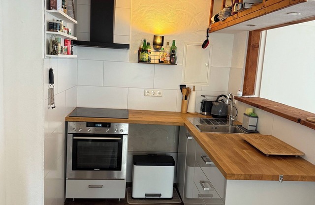 Cozy, fully equipped 1-2 person apartment - quiet & perfectly connected