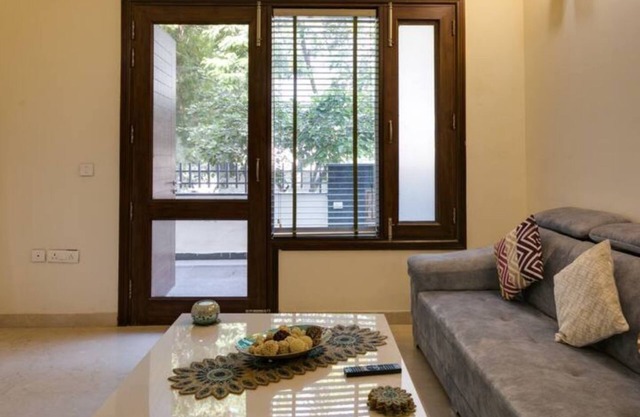 Cozy Getaway: Clean and modern