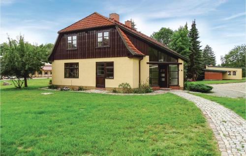 Cozy Home In Kuhlen Wendorf With Sauna