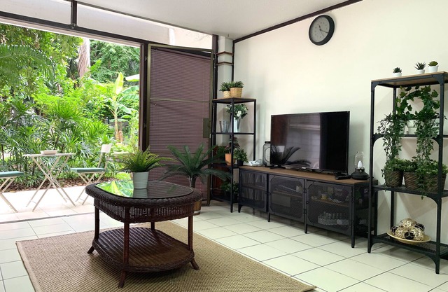 Cozy home in the garden,Central BKK,2mins to BTS Sanampao