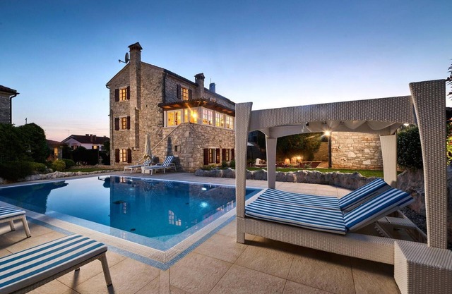 Cozy home in Umag with sauna