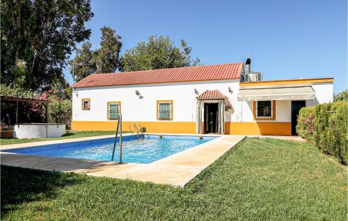 Cozy Home In Utrera With Swimming Pool
