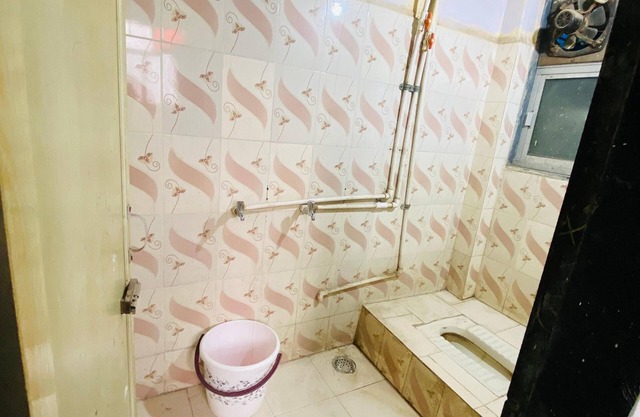 Cozy house in charming Mumbai with WiFi, AC