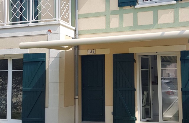 Cozy house of 50 m2 with south west walled garden in Port-Guillaume