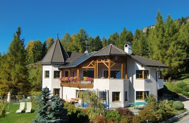 Cozy and quiet holiday home in the Dolomites with Sellaronda connection