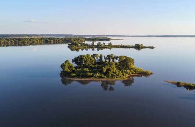 Cozy Lakeside Suite- 2BR hotel room by the lake- Texoma Shores Resort
