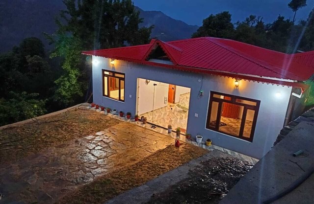 Cozy Mukteshwar homestay with Himalayan views and warm local hospitality.