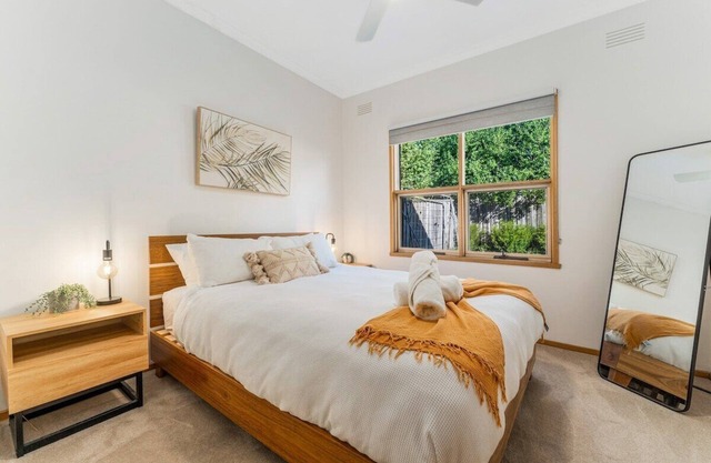 Cozy Newtown 2 bedroom unit