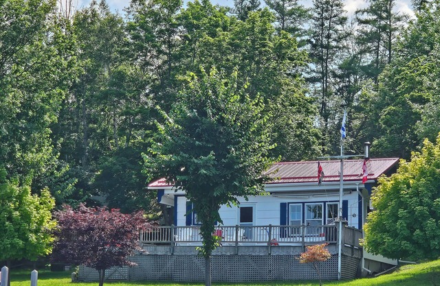Cozy Ocean Front Cottage