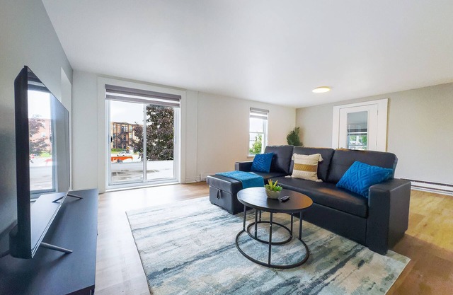 Cozy & Pet-Friendly 3BR Retreat in Bobcaygeon