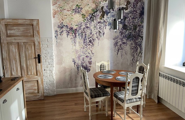 Cozy pet friendly apartment - 5 min from Old Town!