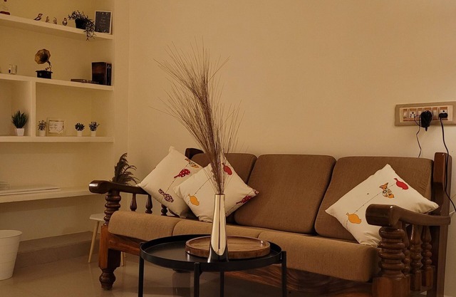 Cozy & Premium 1 BHK Homestay Near DLF & L&T