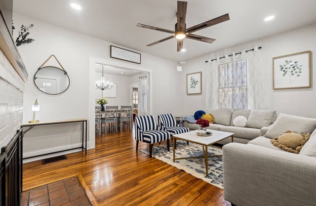 Cozy *Private Home* 2Miles to UT/Neyland Stadium/Boiling Arena .