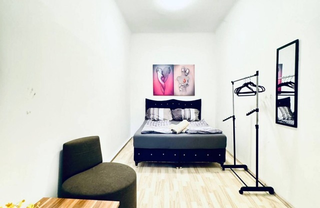 Cozy Private Room | Shared Flat Near FAC Platz