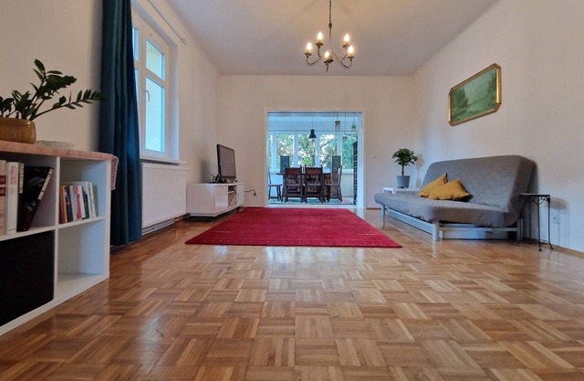 Cozy, quiet 90 m² appartment in Stahnsdorf nearby Berlin & Potsdam.