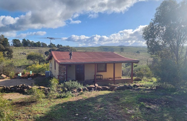 Cozy, quiet cottage with outdoor spa overlooking the picturesque Bremer Valley