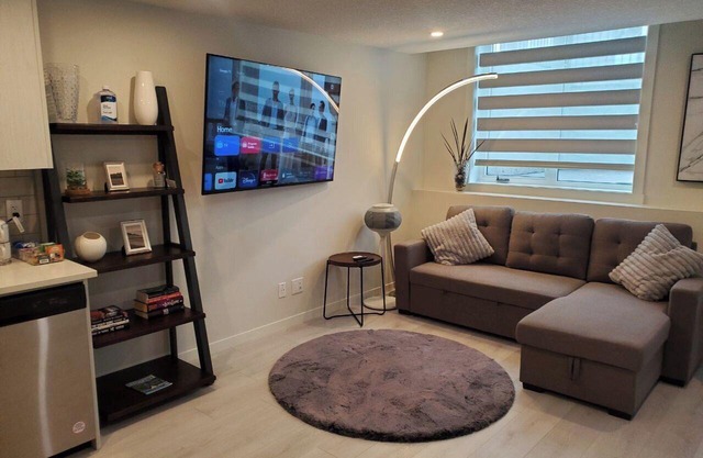 Cozy RocklandPark Unit and PARKING