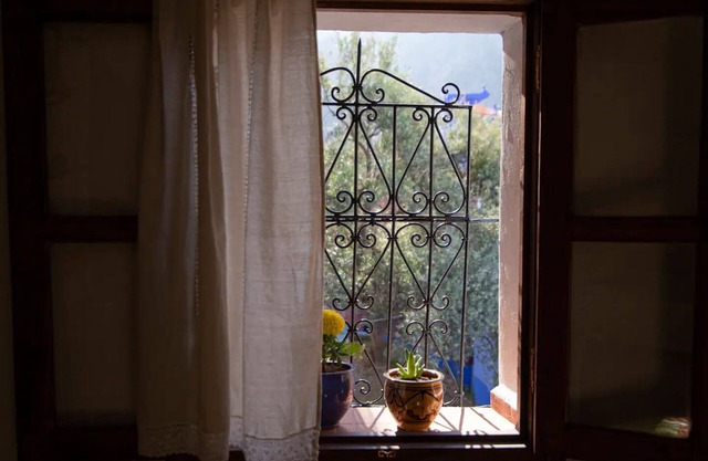 Cozy room with private Bathroom inside the Medina.