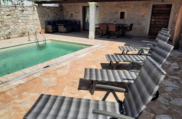 Cozy stone villa in Porec with private pool and covered terrace