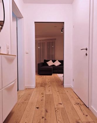 Cozy & Stylish Appartment in Vienna - 1 min to U3 Metro - Quiet Area with Shops nearby