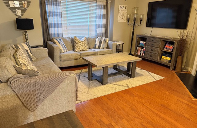 Cozy Townhouse in Brier Creek RDU