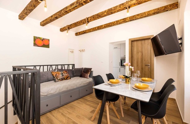 Cozy Trio Haven - 1BR/1BA Apartment, No Pets