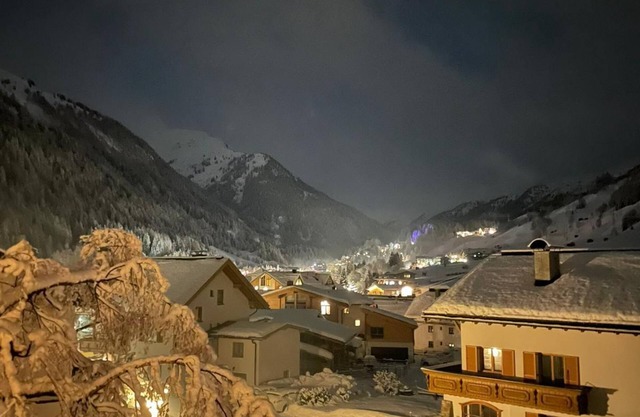 Cozy vacation apartment, great view close to the slopes - renovated in 2024