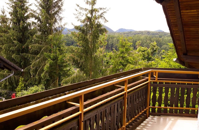 Cozy vacation apartment "Schwalbennest" under the roof with garden access